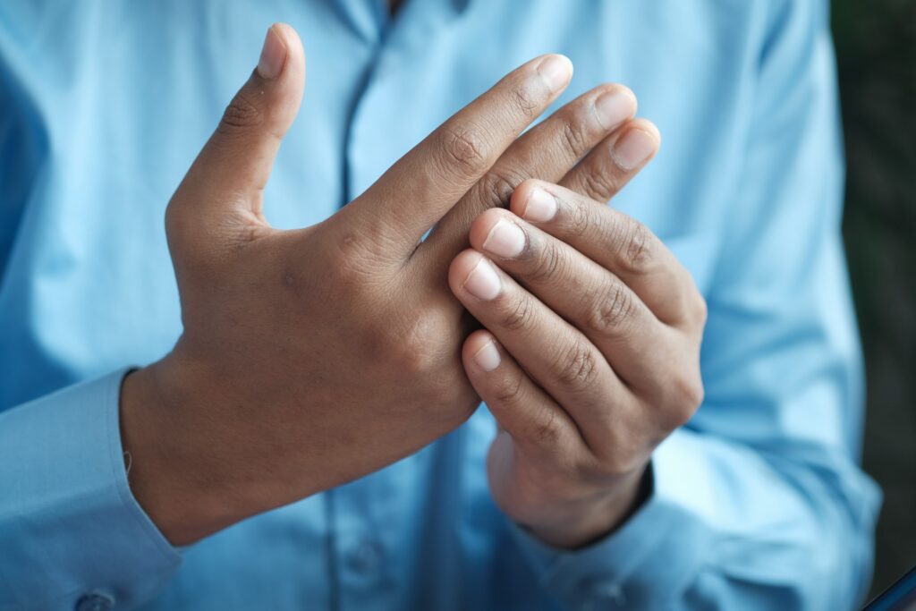 Hand pain caused by arthritis can be managed